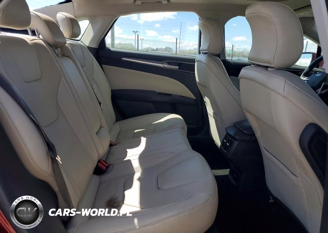 2016 Ford Fusion Titanium VIN:3FA6P0K98GR354012 - 10