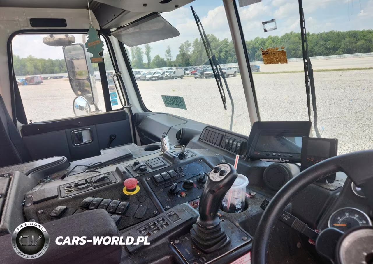 2015 Autocar Xpeditor Refuse Truck VIN:5VCACRVF6FH218258 - 8