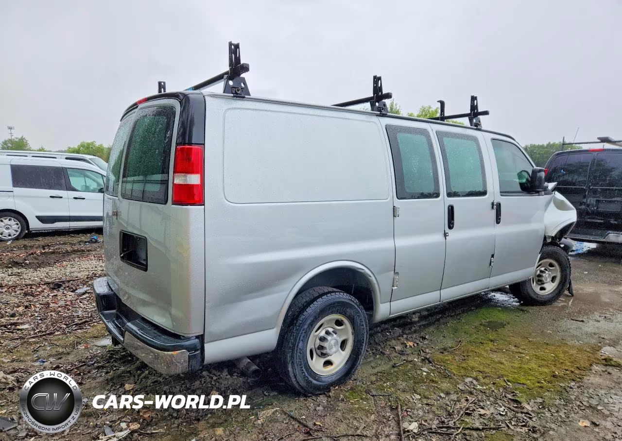 2020 Chevrolet Express G2500 VIN:1GCWGAFG9L1150428 - 3