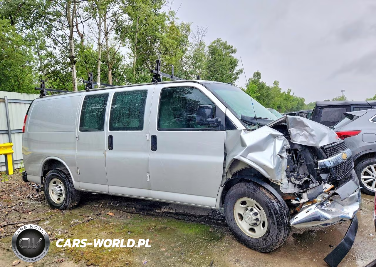 2020 Chevrolet Express G2500 VIN:1GCWGAFG9L1150428 - 4