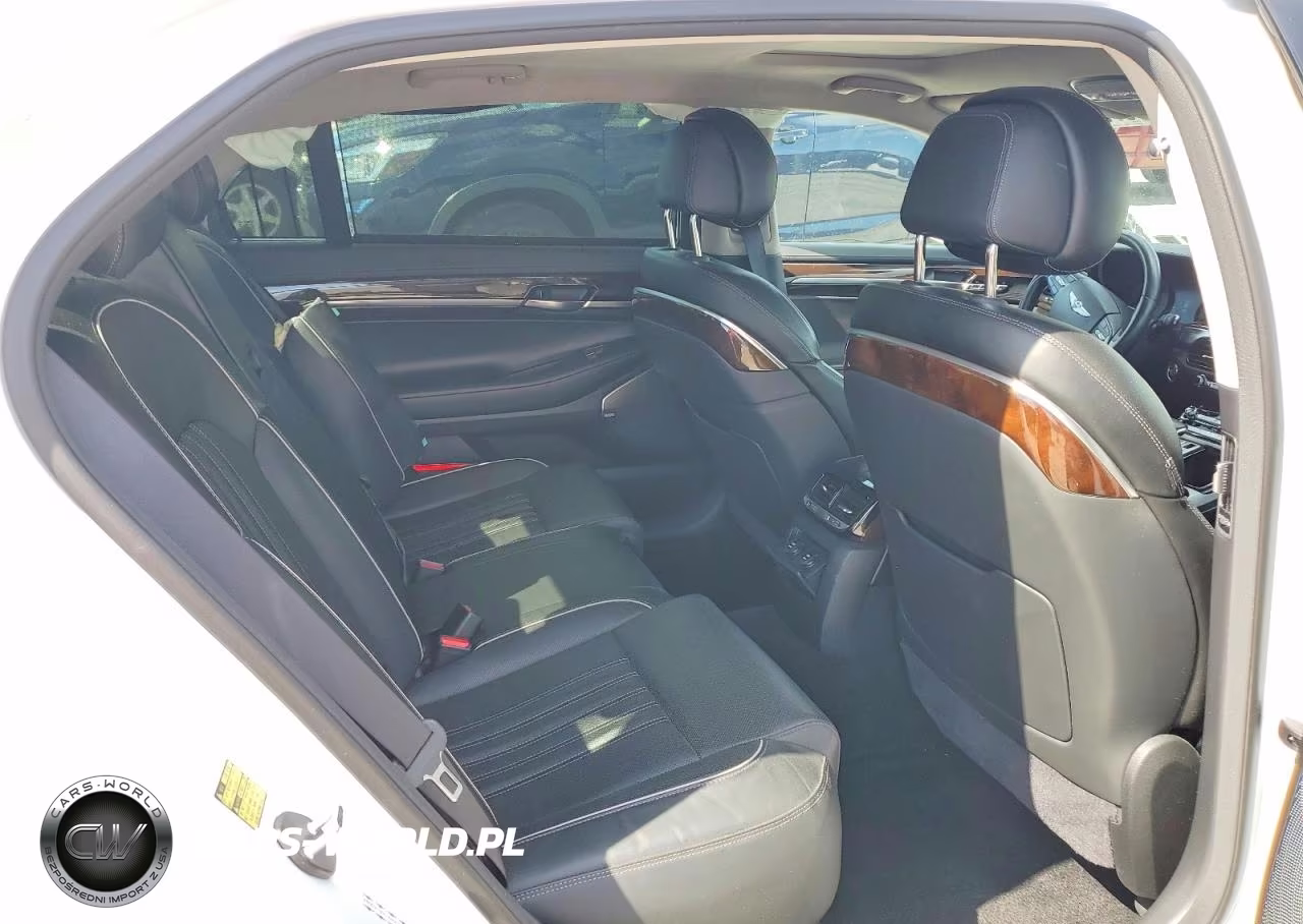 2018 Genesis G90 Premium VIN:KMHG34JA9JU040135 - 10