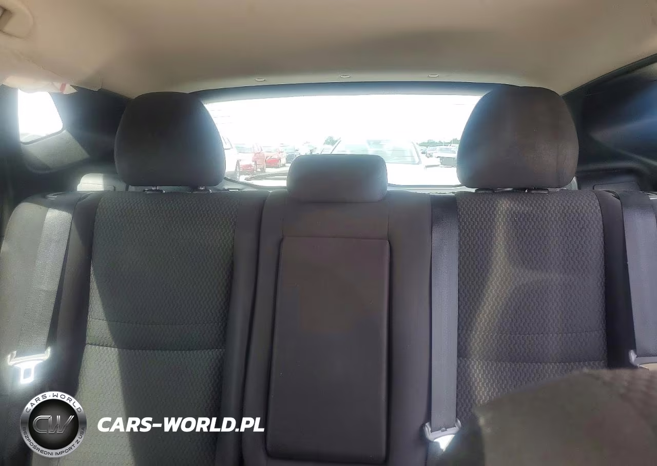 2019 Nissan Rogue Sport S VIN:JN1BJ1CP8KW237567 - 10