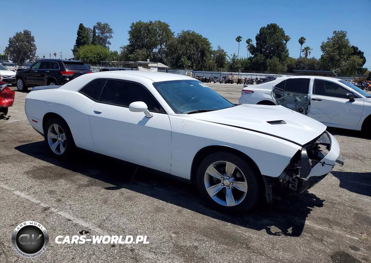2015 Dodge Challenger Sxt VIN:2C3CDZAG6FH804040 - 4
