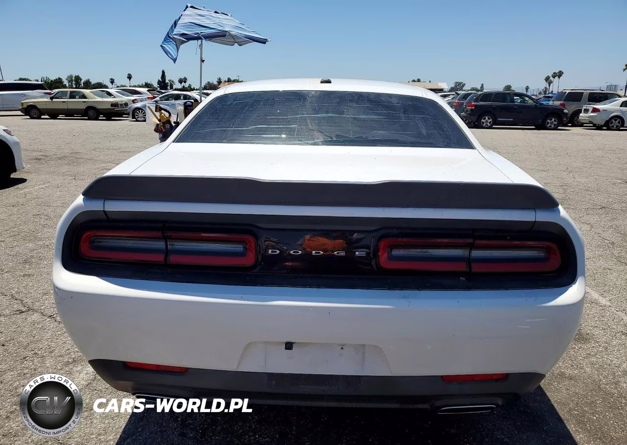 2015 Dodge Challenger Sxt VIN:2C3CDZAG6FH804040 - 6