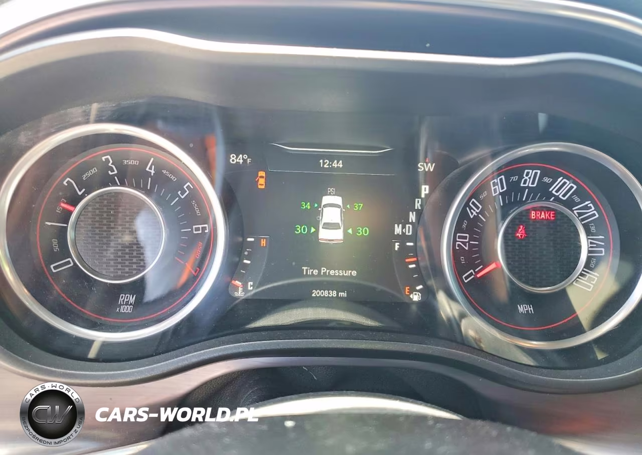 2015 Dodge Challenger Sxt VIN:2C3CDZAG6FH804040 - 9