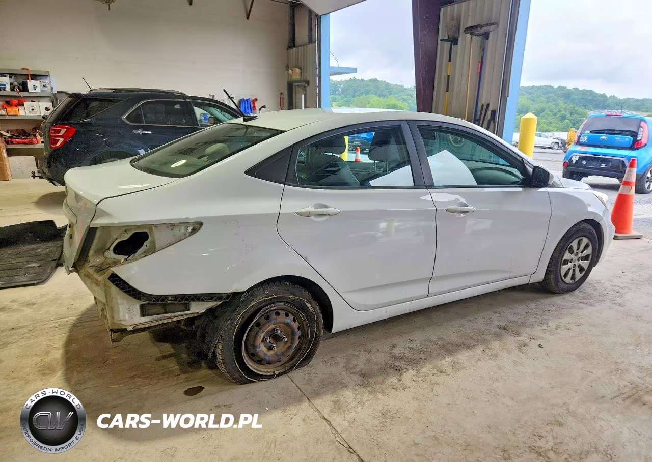2017 Hyundai Accent Se VIN:KMHCT4AE7HU375745 - 3