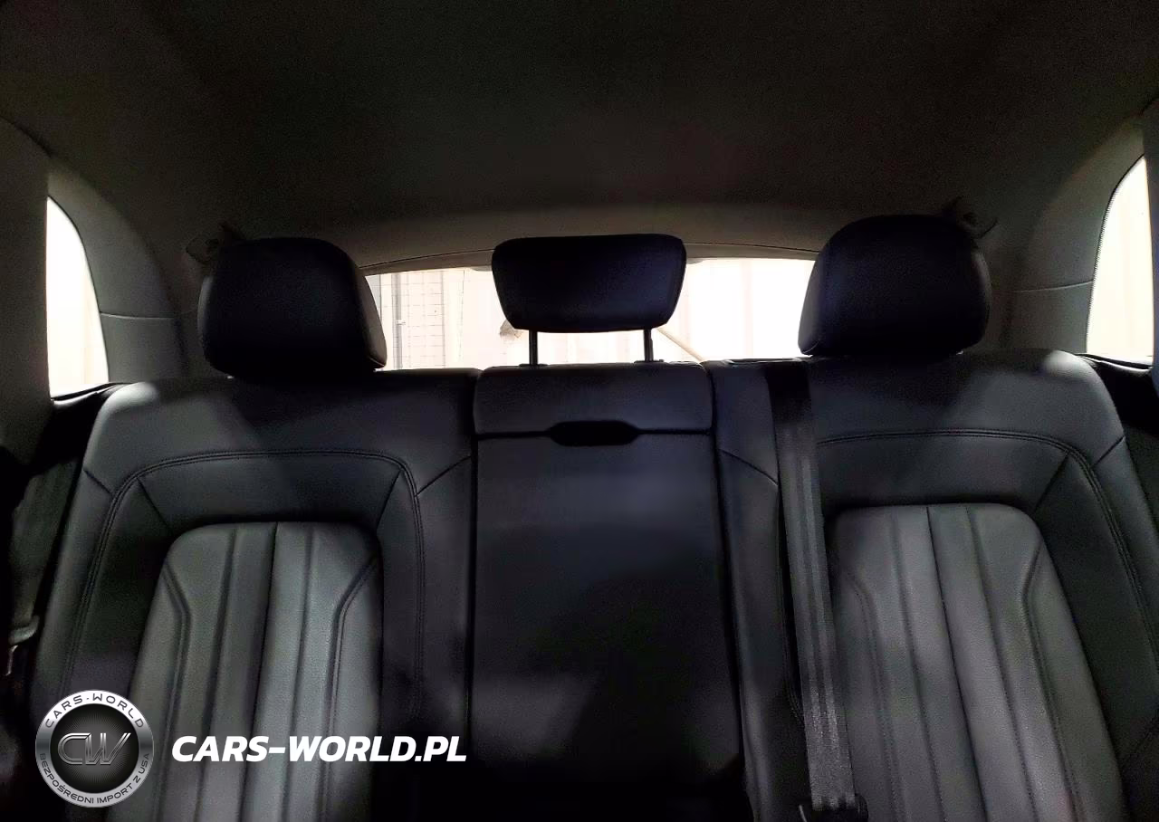 2019 Audi Q5 Premium VIN:WA1ANAFY2K2050330 - 10