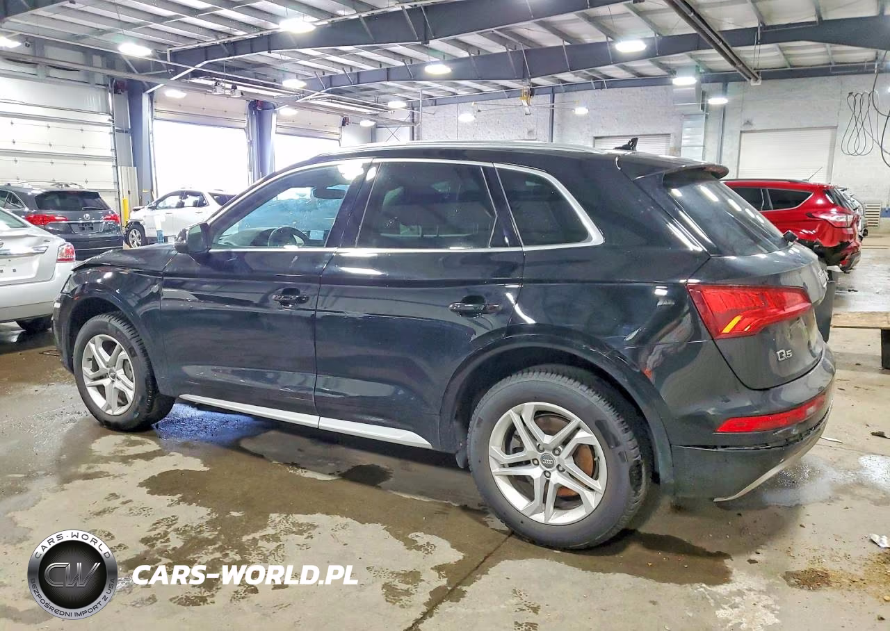 2019 Audi Q5 Premium VIN:WA1ANAFY2K2050330 - 2