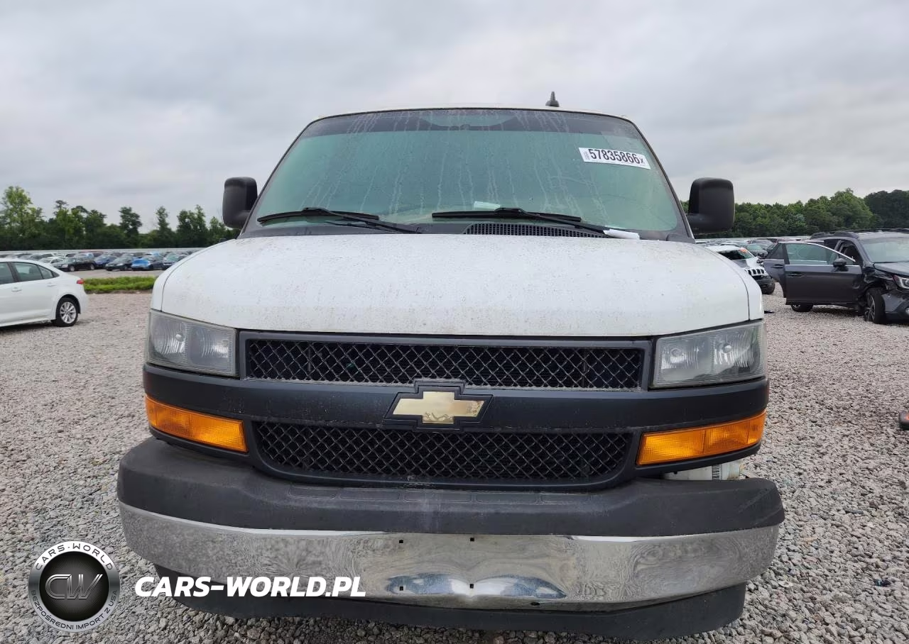 2019 Chevrolet Express G2500 VIN:1GCWGAFP3K1164372 - 5