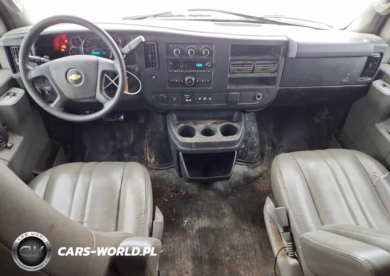 2019 Chevrolet Express G2500 VIN:1GCWGAFP3K1164372 - 8
