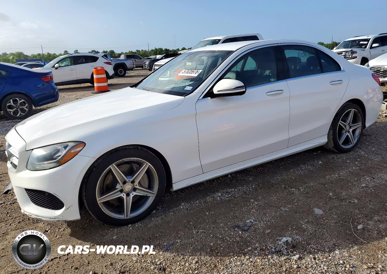 2017 Mercedes-Benz C 300 – zdjęcie 1 z 12