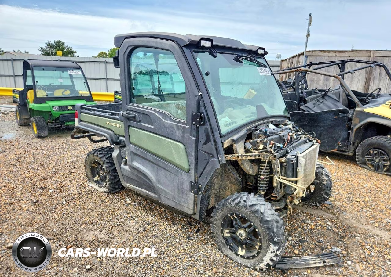2021 John Deere Xuv835R