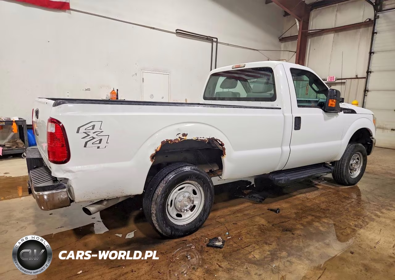 2011 Ford F250 Super Duty VIN:1FTBF2B68BEA76365 - 3