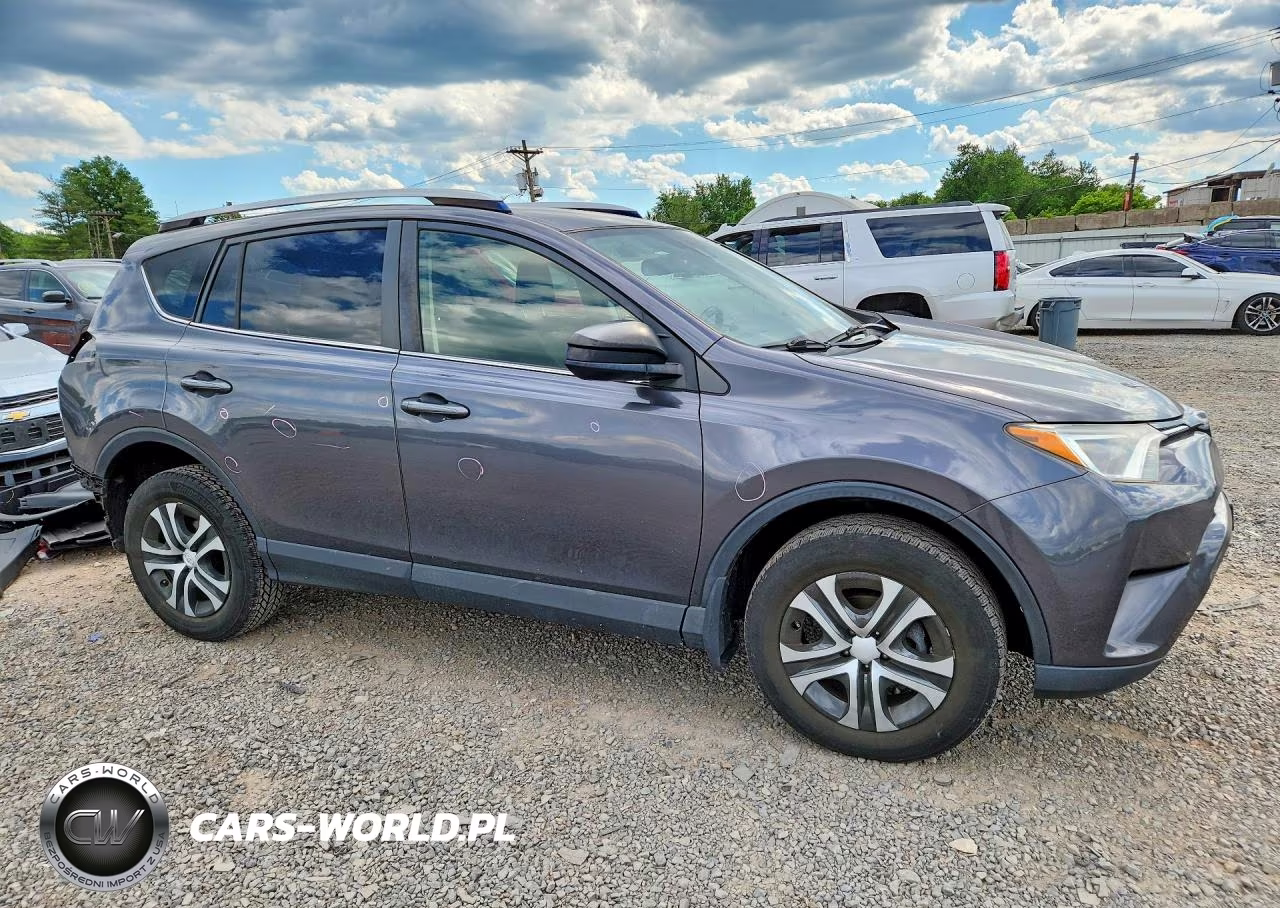 2018 Toyota Rav4 Le VIN:JTMBFREV1JJ221103 - 4