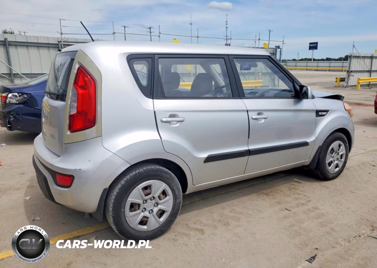 2012 Kia Soul Base VIN:KNDJT2A55C7469694 - 3