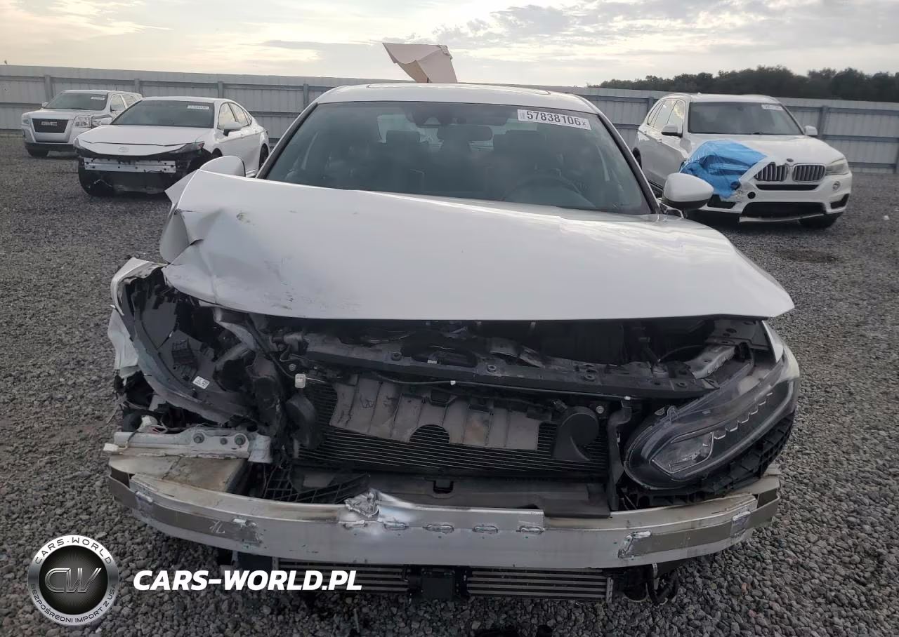 2018 Honda Accord Sport VIN:1HGCV2F30JA040877 - 5