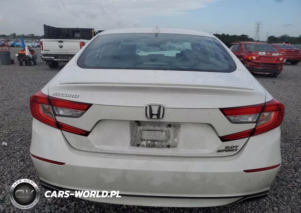 2018 Honda Accord Sport VIN:1HGCV2F30JA040877 - 6