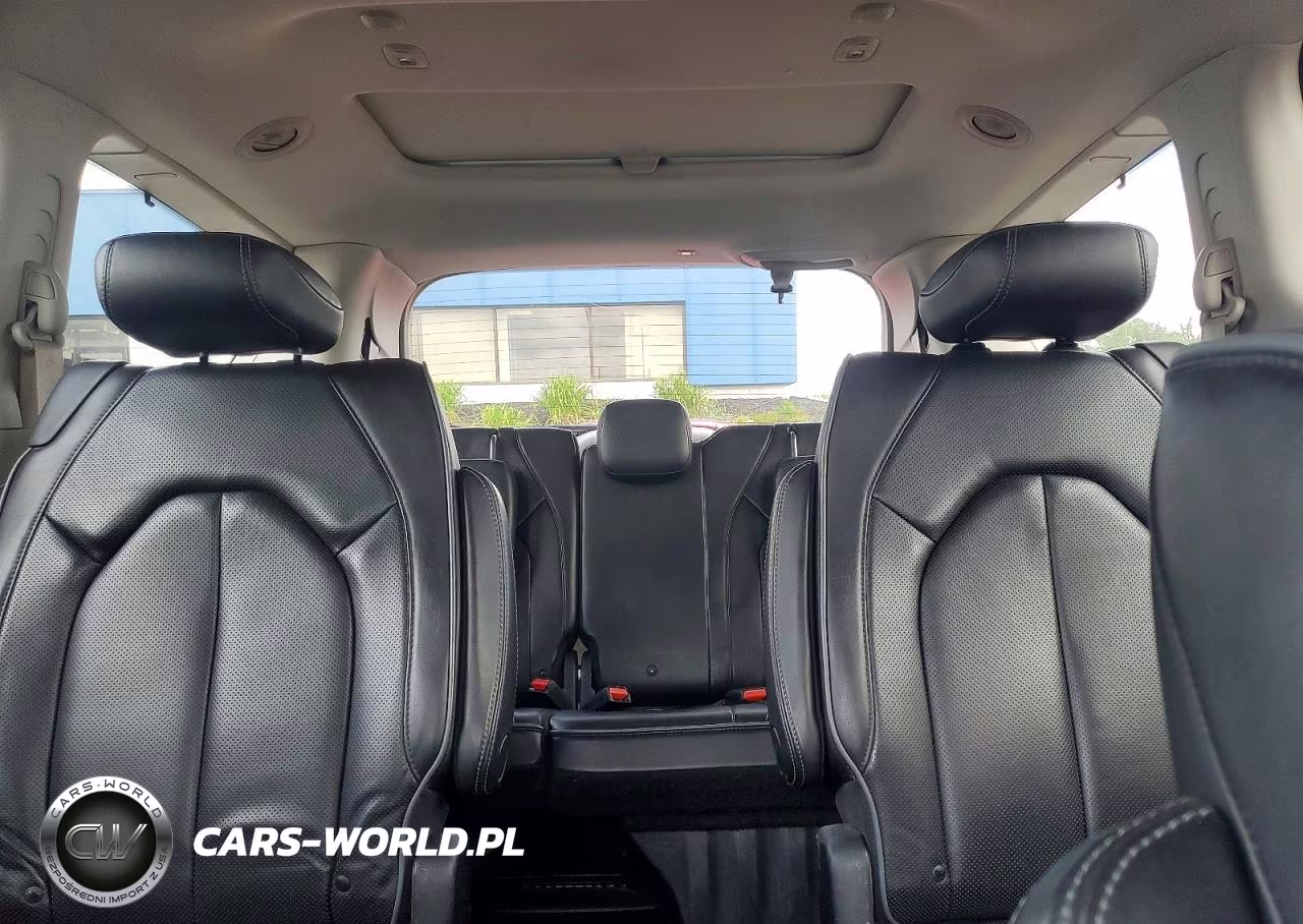 2019 Chrysler Pacifica Limited VIN:2C4RC1GG3KR597810 - 10