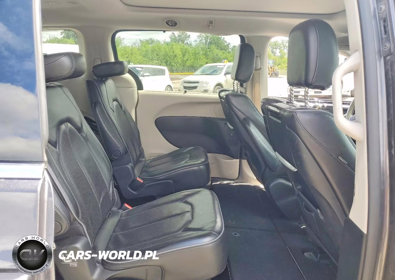 2019 Chrysler Pacifica Limited VIN:2C4RC1GG3KR597810 - 11
