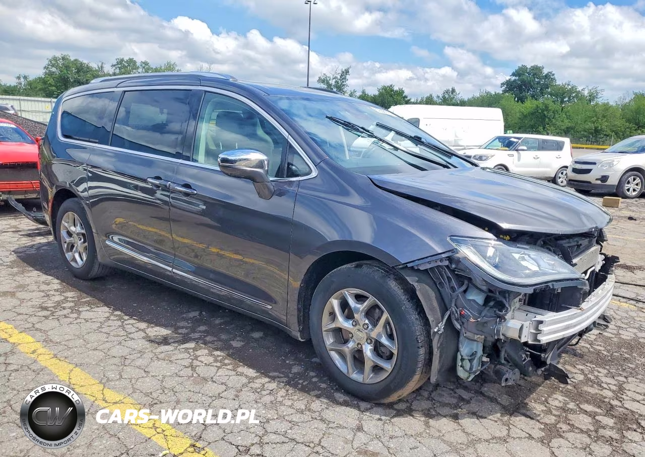 2019 Chrysler Pacifica Limited VIN:2C4RC1GG3KR597810 - 4