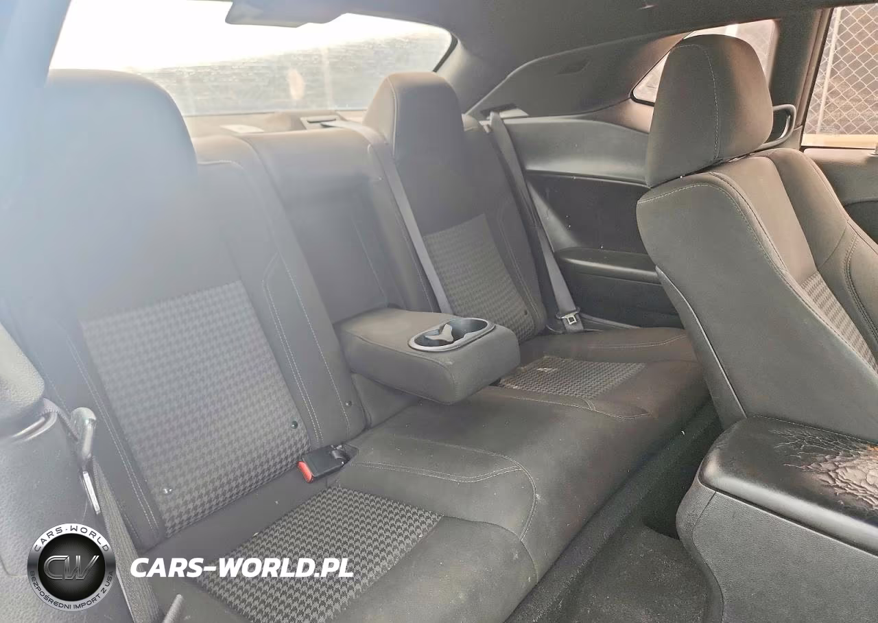 2019 Dodge Challenger Sxt VIN:2C3CDZAG0KH675058 - 10
