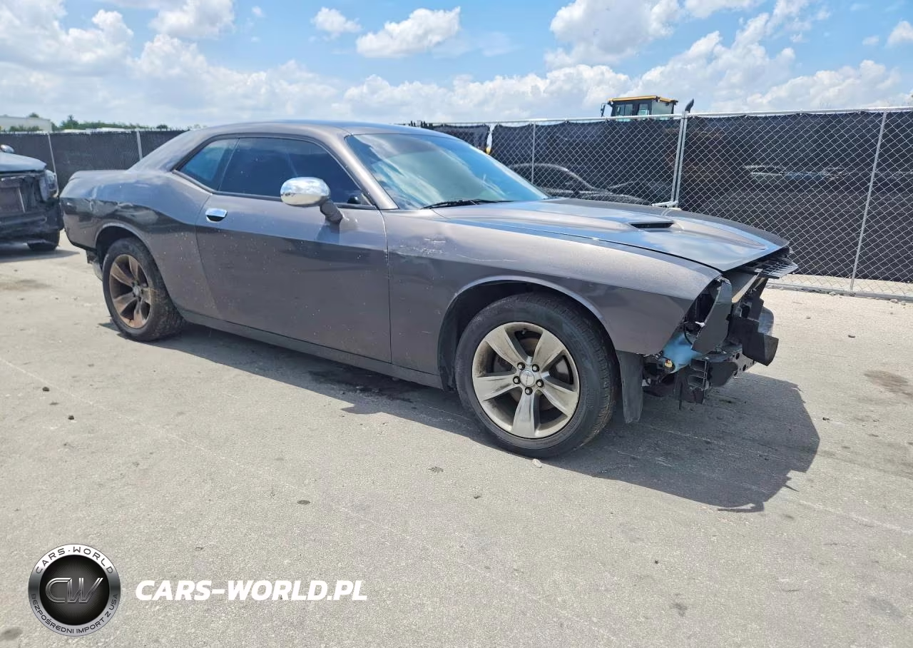 2019 Dodge Challenger Sxt VIN:2C3CDZAG0KH675058 - 4