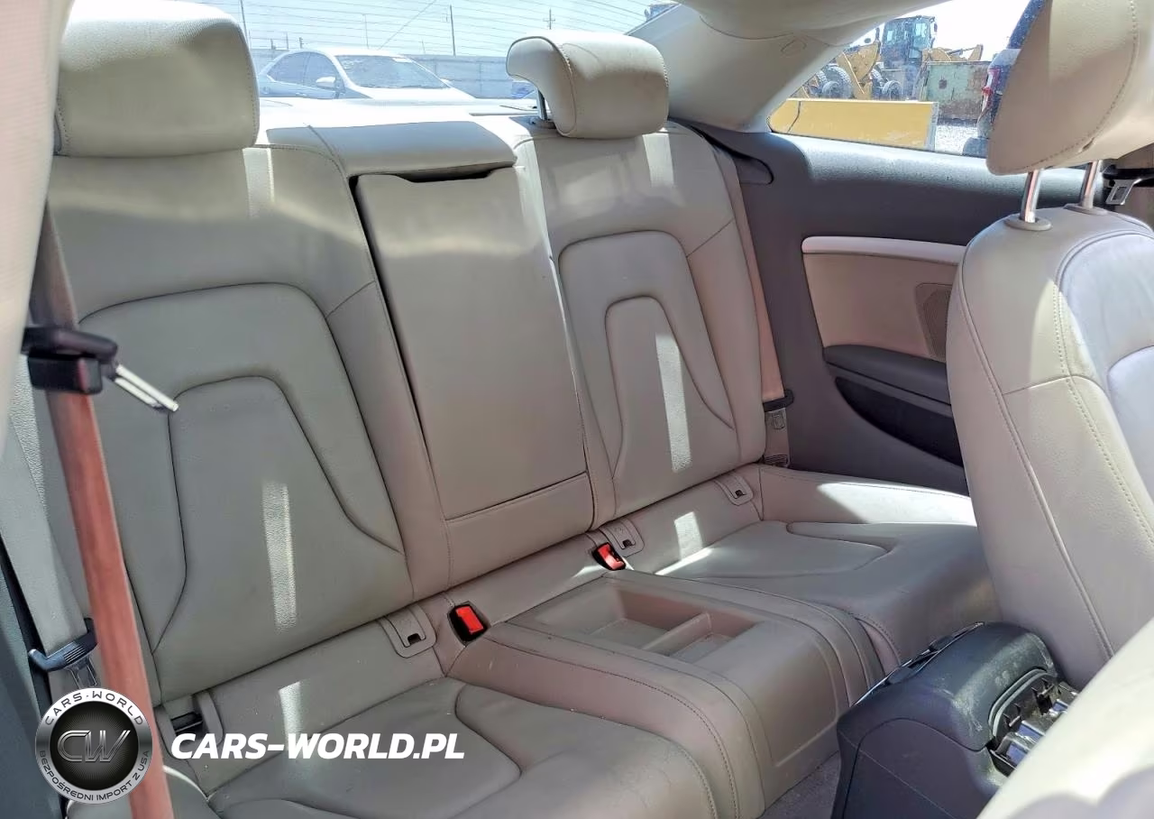 2011 Audi A5 Premium Plus VIN:WAULFAFR0BA071877 - 10
