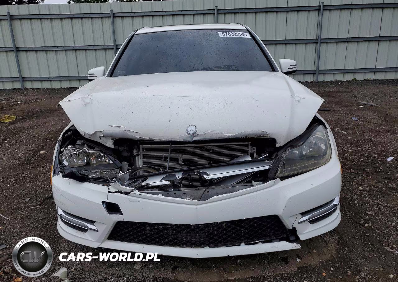 2014 Mercedes-Benz C 300 4Matic VIN:WDDGF8AB3EA922247 - 5