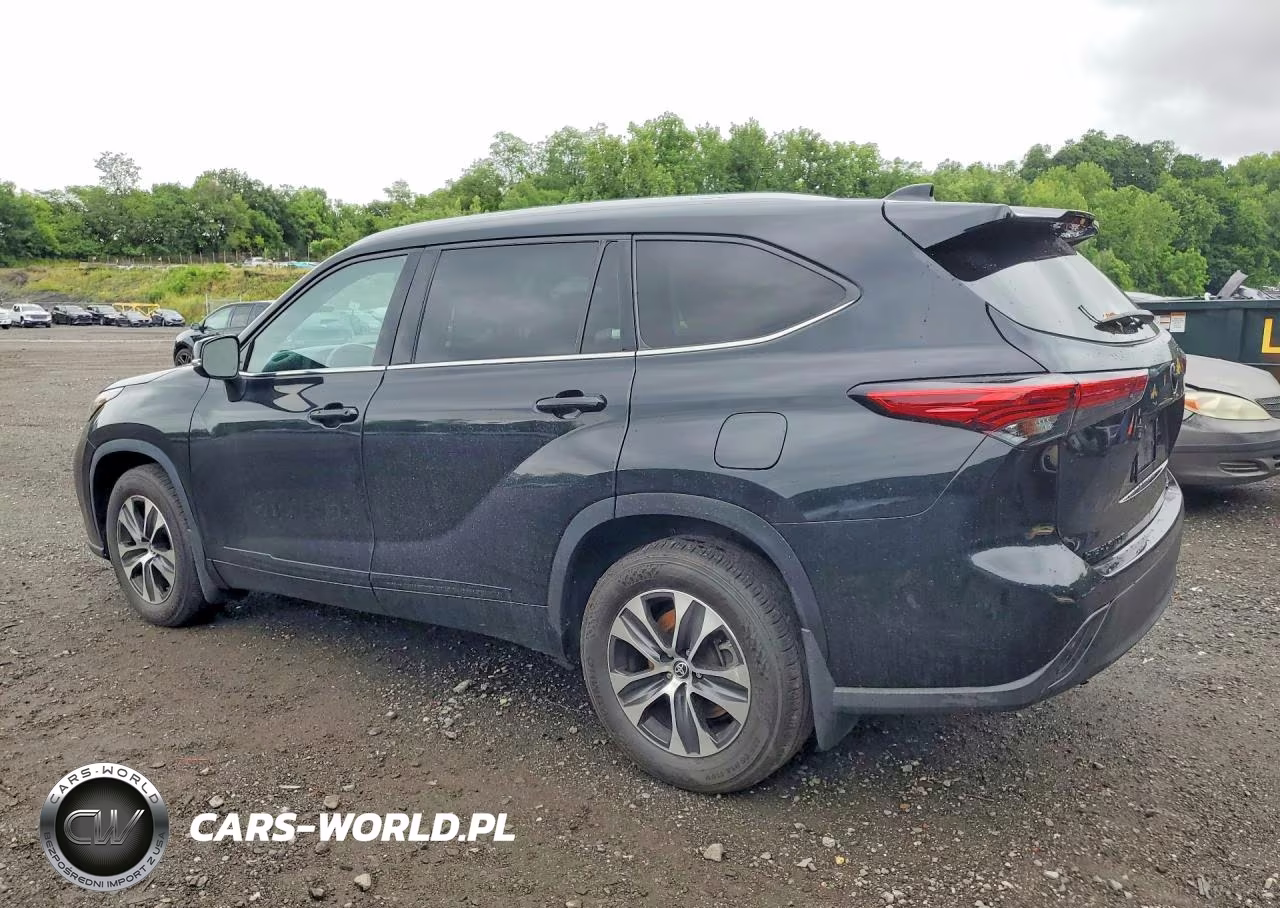 2022 Toyota Highlander Xle VIN:5TDGZRBH6NS583660 - 2