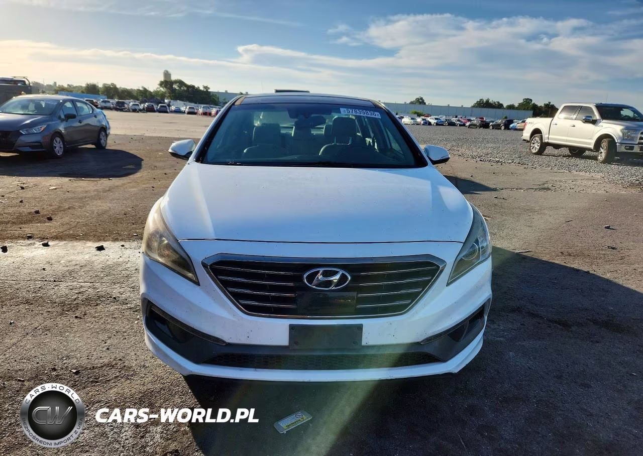 2016 Hyundai Sonata Limited VIN:5NPE34AF3GH336584 - 5