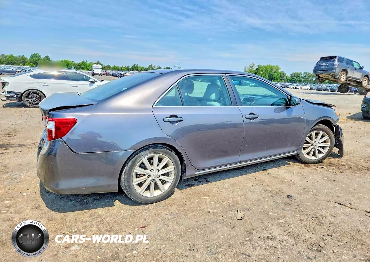 2012 Toyota Camry Xle VIN:4T4BF1FK6CR186003 - 3