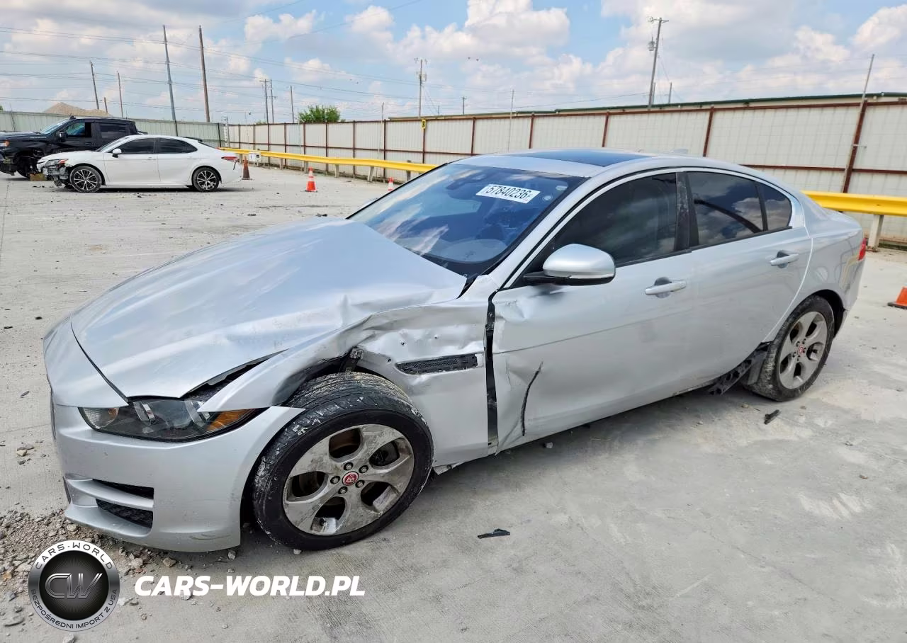 2017 Jaguar Xe