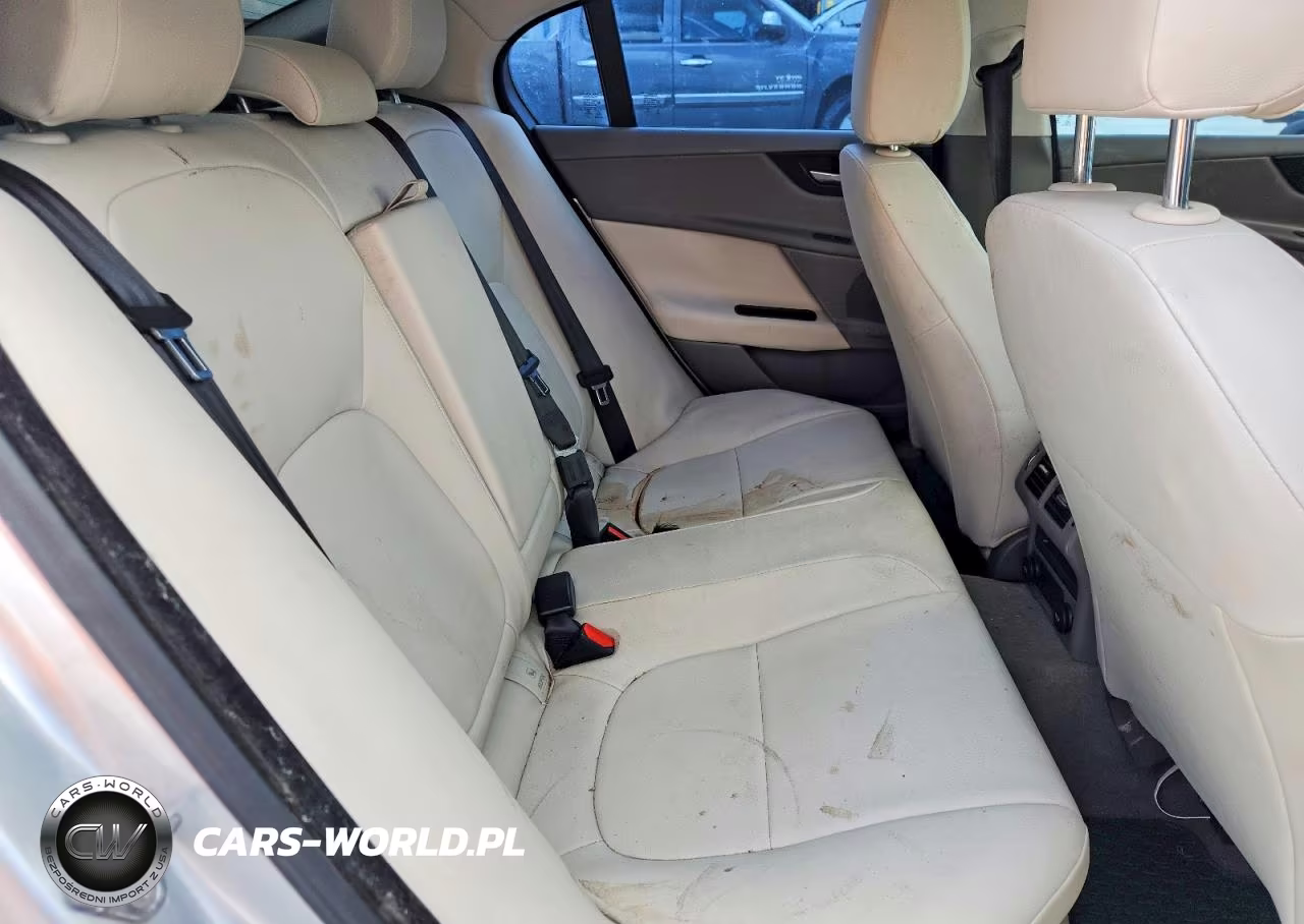 2017 Jaguar Xe VIN:SAJAR4BG9HA965555 - 10