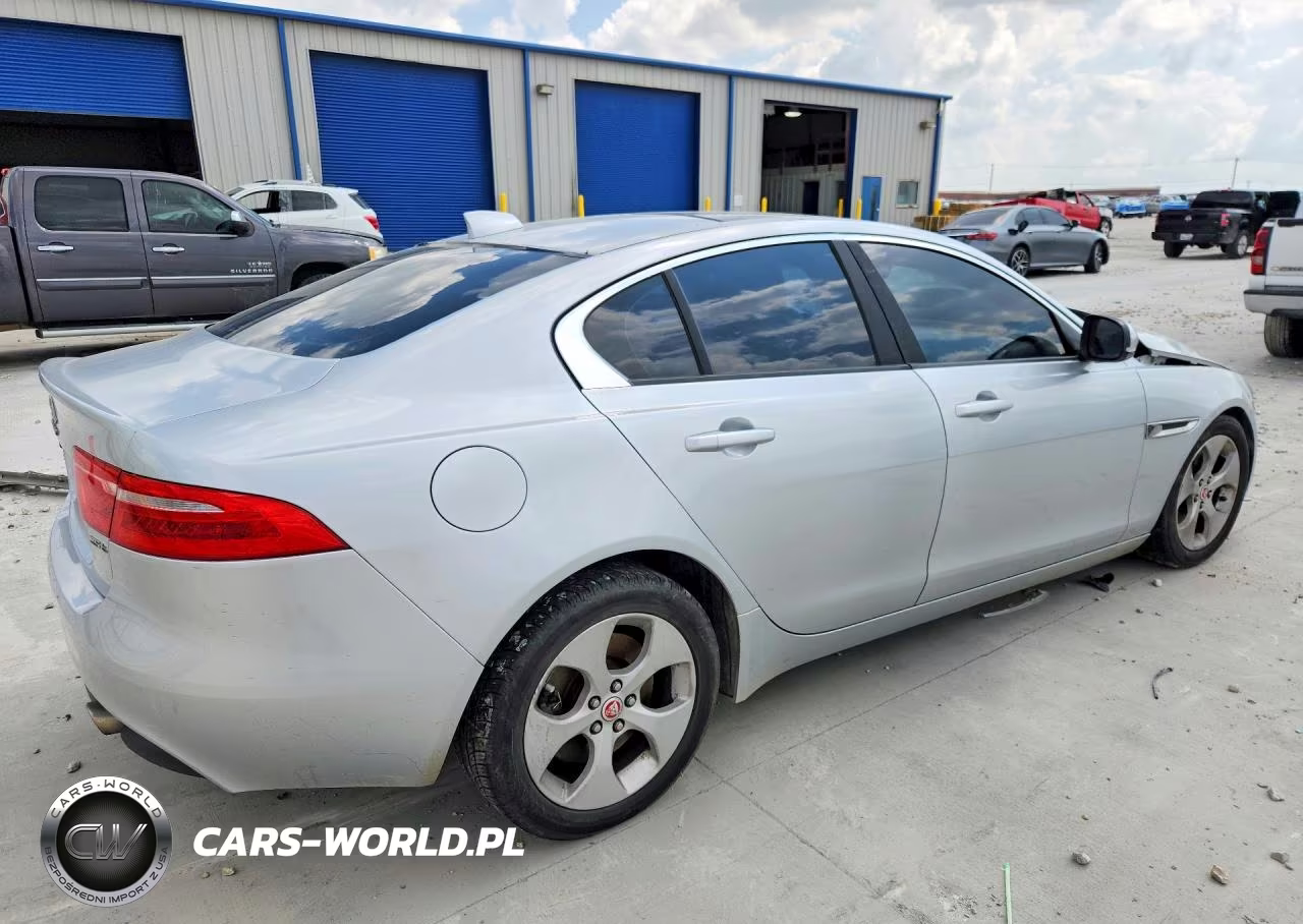 2017 Jaguar Xe VIN:SAJAR4BG9HA965555 - 3