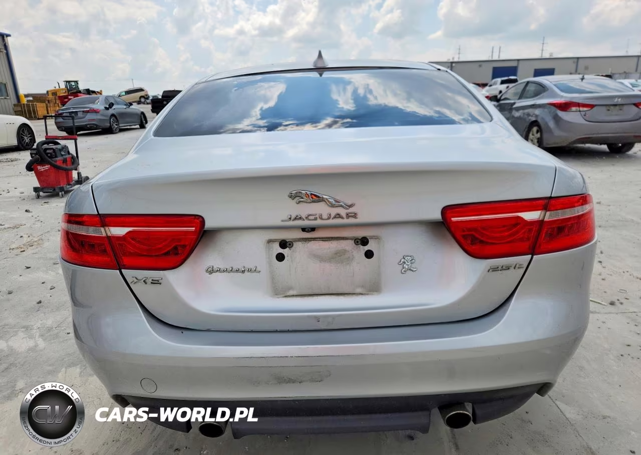 2017 Jaguar Xe VIN:SAJAR4BG9HA965555 - 6