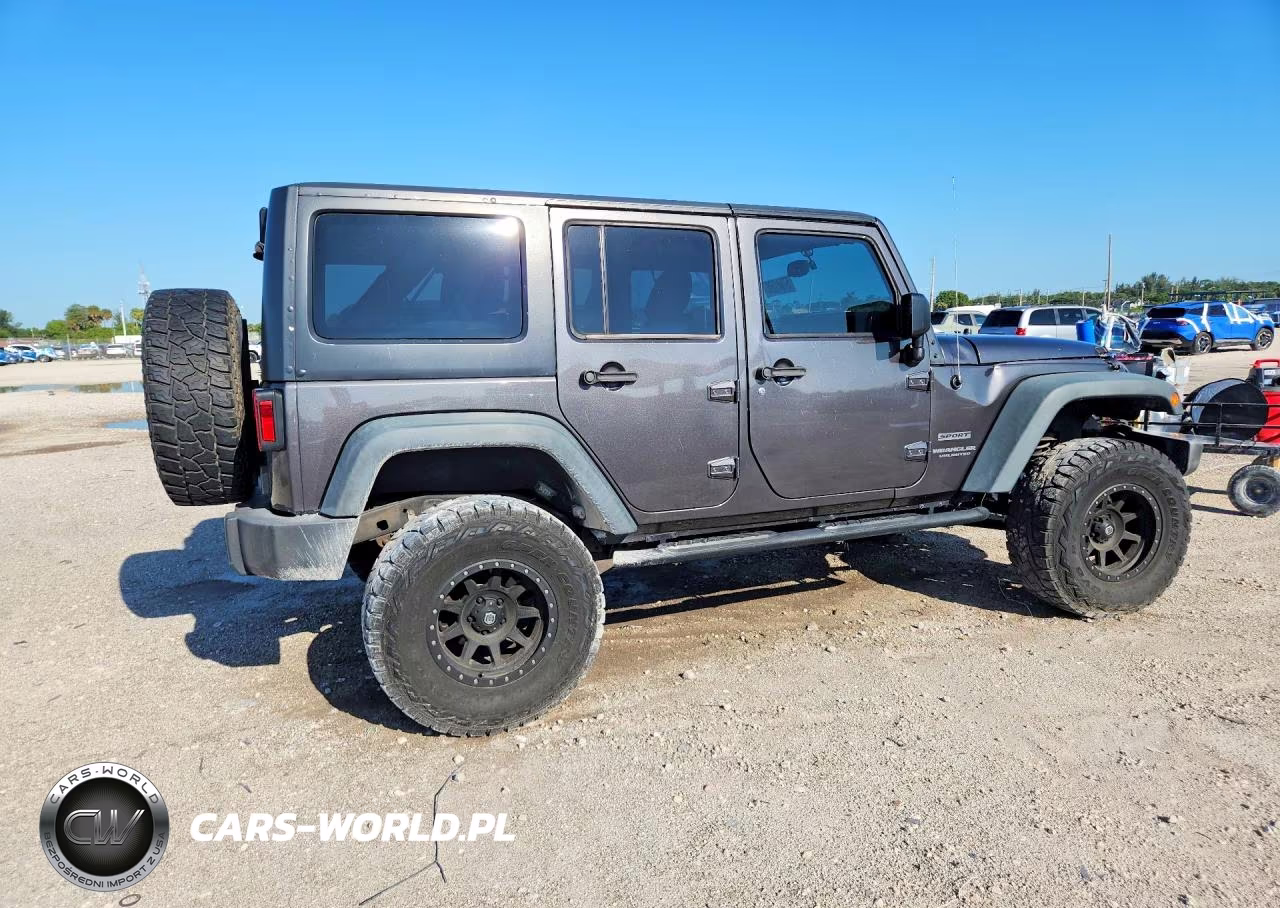 2016 Jeep Wrangler Unlimited Sport VIN:1C4BJWDG1GL167203 - 3