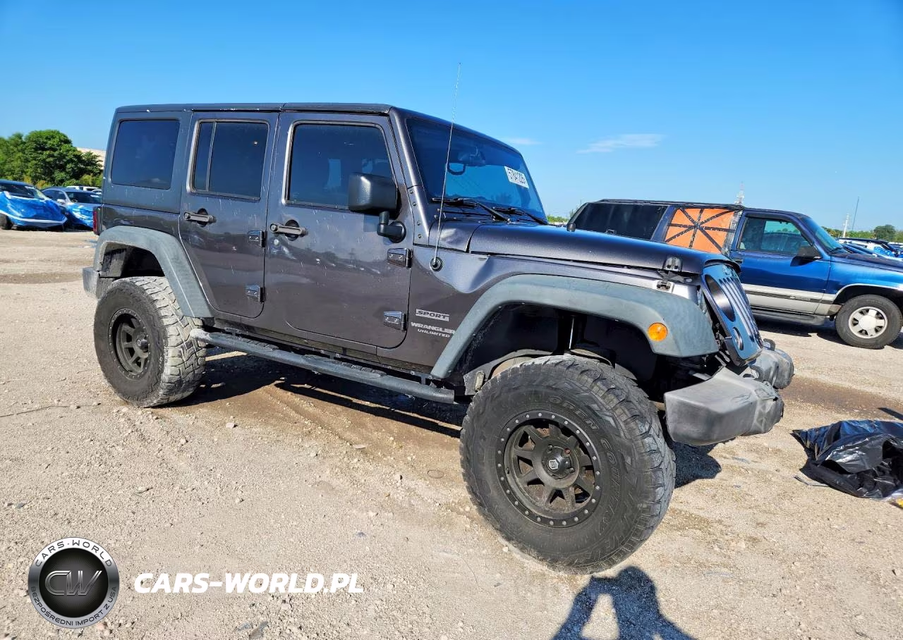 2016 Jeep Wrangler Unlimited Sport VIN:1C4BJWDG1GL167203 - 4
