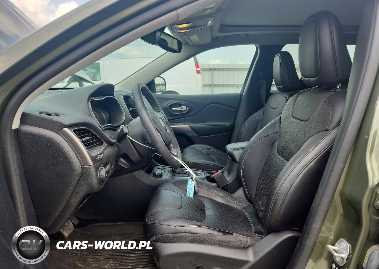 2021 Jeep Cherokee Latitude Lux VIN:1C4PJMMX6MD223894 - 7