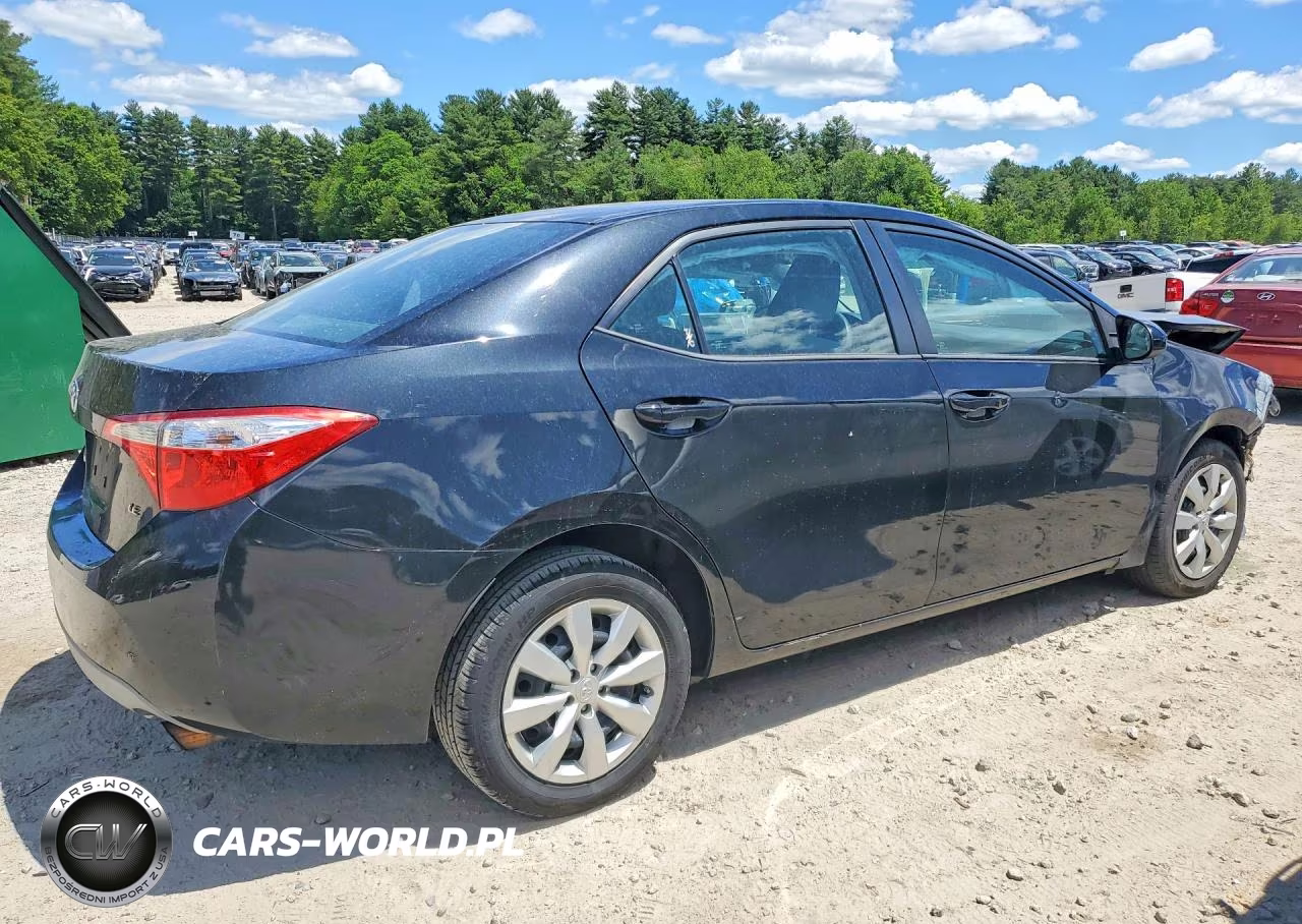 2016 Toyota Corolla Le VIN:2T1BURHE2GC607986 - 3