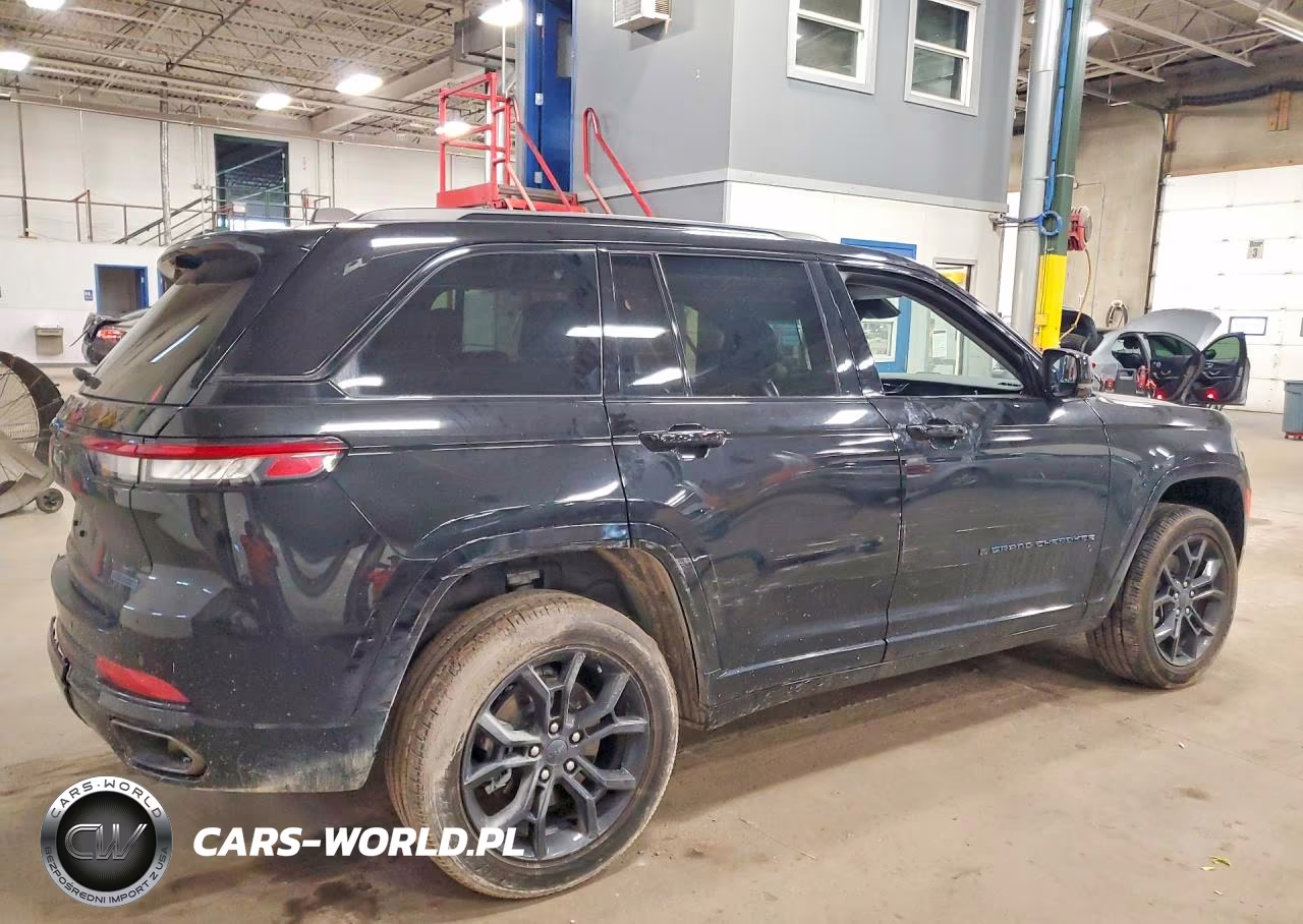 2023 Jeep Grand Cherokee Limited 4Xe VIN:1C4RJYB61P8907484 - 3