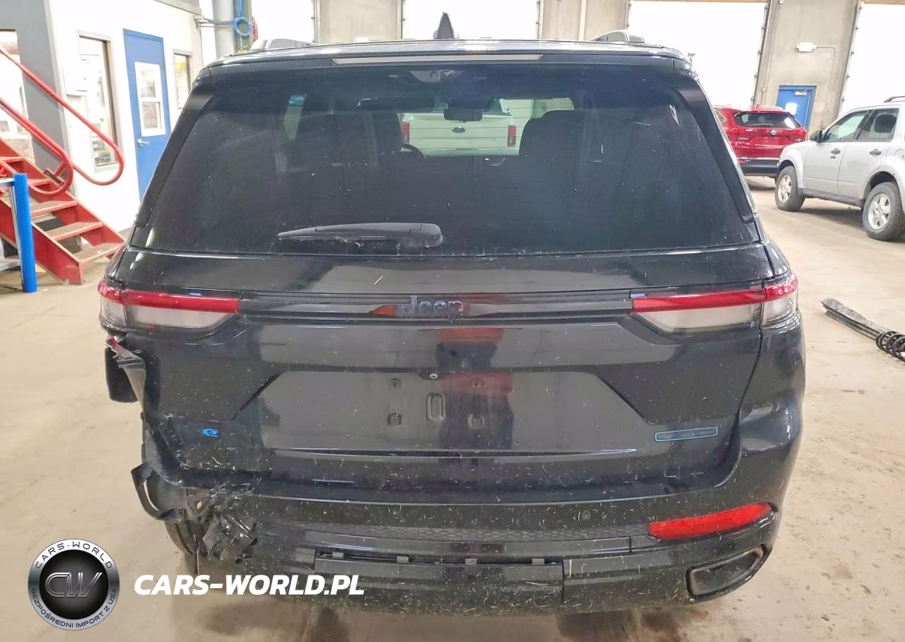 2023 Jeep Grand Cherokee Limited 4Xe VIN:1C4RJYB61P8907484 - 6