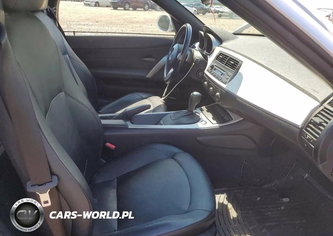 2006 BMW Z4 3.0Si VIN:4USBU53586LX00514 - 10