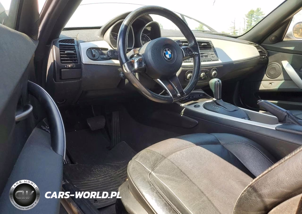 2006 BMW Z4 3.0Si VIN:4USBU53586LX00514 - 8