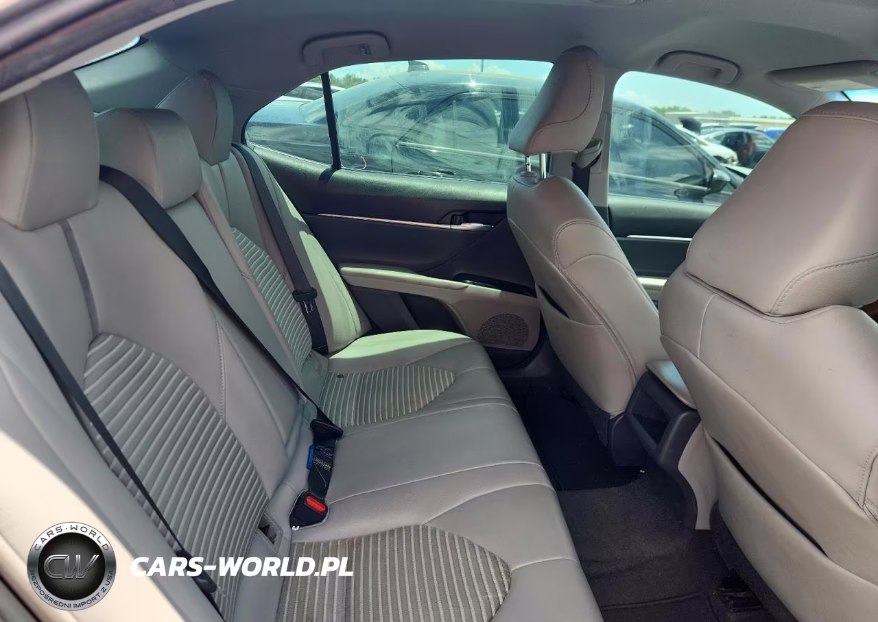 2019 Toyota Camry Se VIN:4T1B11HK2KU162379 - 10