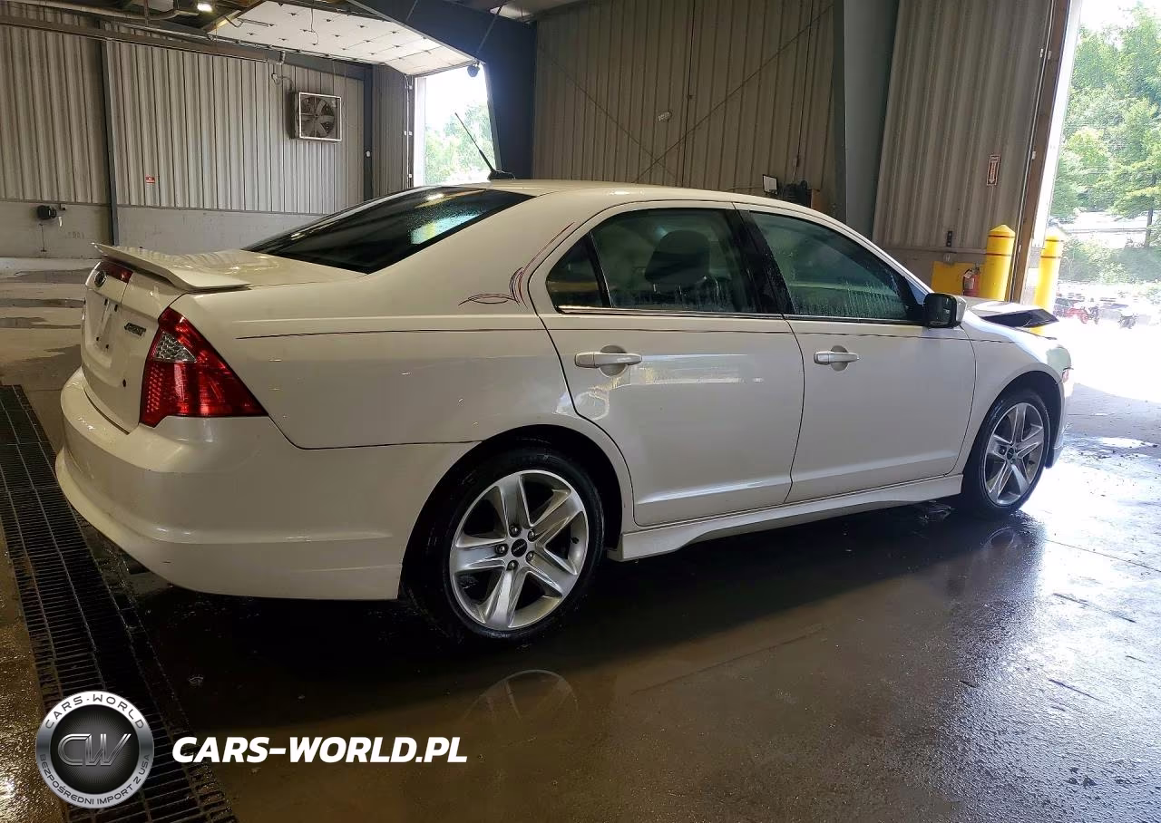 2012 Ford Fusion Sport VIN:3FAHP0KC6CR168385 - 3