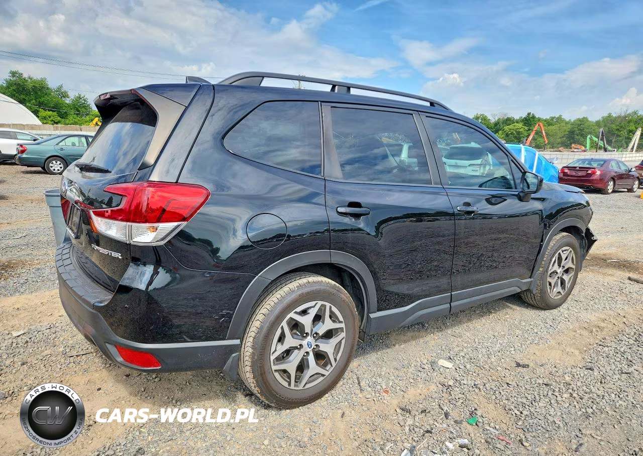 2020 Subaru Forester Premium VIN:JF2SKAJC1LH405910 - 3
