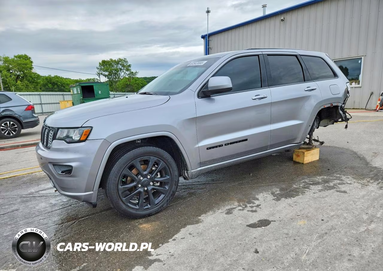 2020 Jeep Grand Cherokee Laredo