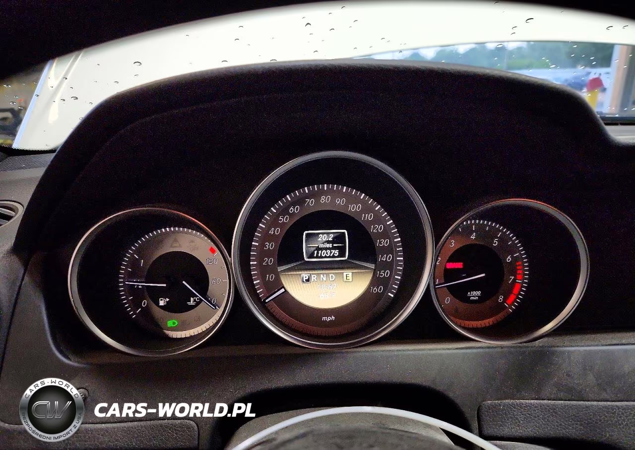 2012 Mercedes-Benz C 300 4Matic VIN:WDDGF8BB7CR201944 - 9