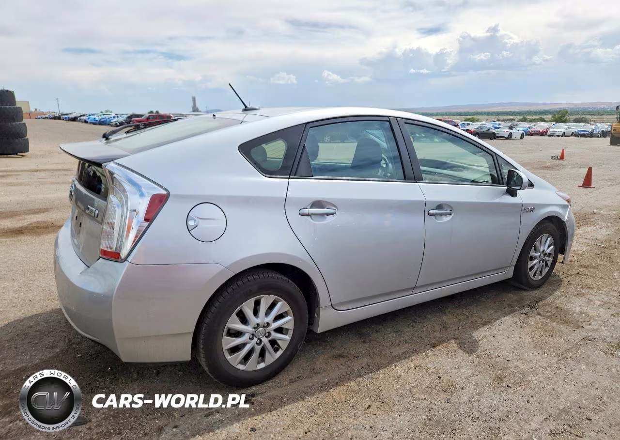 2013 Toyota Prius Plug-In Hybrid Base VIN:JTDKN3DP7D3034637 - 3