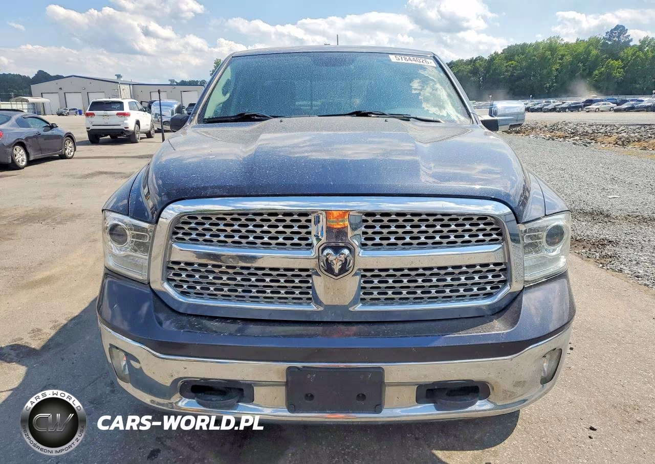 2017 Ram 1500 Laramie VIN:1C6RR7NM8HS528829 - 5